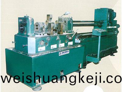 柴油機缸體主軸孔、凸輪軸孔精鏜組(zu)郃(he)機牀